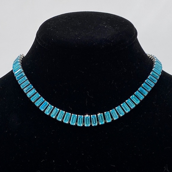 Vintage Jewelry - Vintage Blue/green Rhinestone necklace